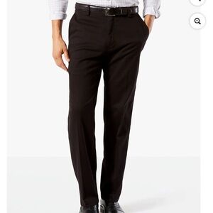 Dockers Easy Khaki All Motion Comfort Waistband Black Classic Fit NWT 42x32